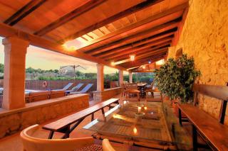 Finca Casou Pollensa Spacious Countryside Retreat With Pool For Multi-Family Stays - 4