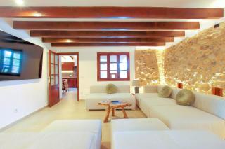 Finca Casou Pollensa Spacious Countryside Retreat With Pool For Multi-Family Stays - 2