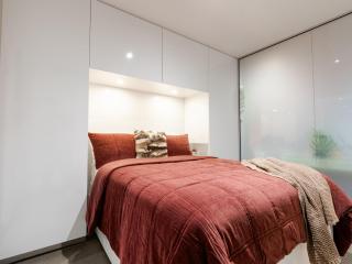 Hollywood Suite - Balcony, Gym & Rooftop BBQ - 9