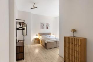 Designer Apartment in Berlin's Prime Location - 3