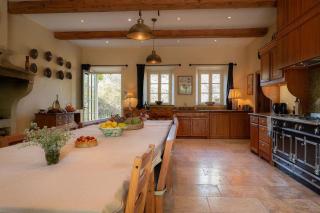 Luxury villa on 650 acre estate with pool - 6