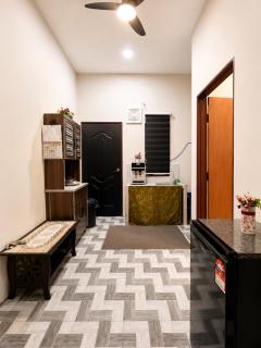 TinyCastle Blue Cottage - Tikam Batu - 4