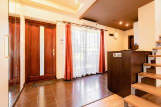 CROSS SQUARE HOUSE - Spacious 2 Level Home, 2BR, 3Baths, Terrace - by RealTrust - 1