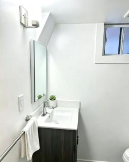Entire Private Basement Suite Sleeps 5 Free Parking Near Yorkdale Subway & Hwy 401 - 9