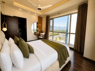ELYSIUM TOWER Skyline Views Signature Apartments Facing Centaurus Mall Islamabad - 6