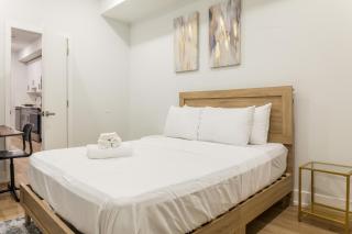 Modern 2-Bed Stay Kitchen,WIFI,WD - 9