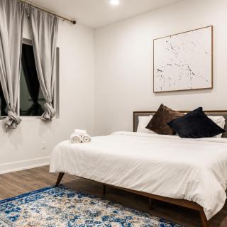 Cozy 3BR2BASleeps 7WiFiWDOven - 7