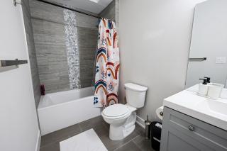 1Bed1bathKingBedCentral,Wifi,WD - 1