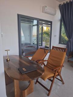 Timothe Beach Hotel & Apartments - 4