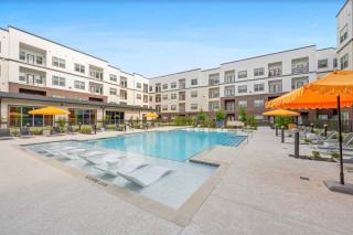 Relaxing Houston Getaway 2 King Suites Game Ro - 9