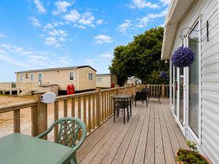 Beautiful Caravan With Decking At Azure Seas Ref 32060Az - 7
