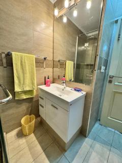 One bedroom apartment in F10 Markaz Self check in - 5