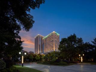 Holiday Inn Jiaxing Nanhu by IHG - 7