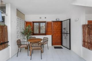 Peaceful 1BR Apt 10min Beach Pool & Workspace - 5