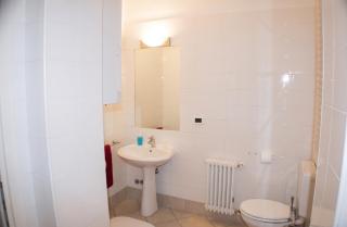 Spacious Apartment in the Heart of Bologna - 2 Bedrooms - 6