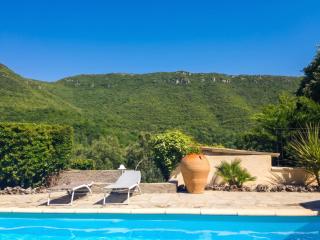 Maison charmante à Saint-Julien-de-la-Nef avec piscine partagée - 0