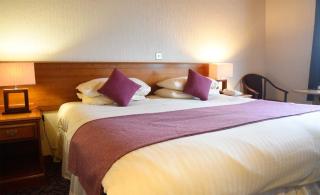The Royal Hotel - 9