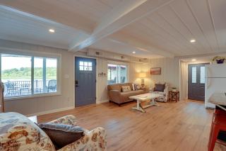 Big Pine Island Lake Cottage w/ Boat Dock & Kayaks - 7