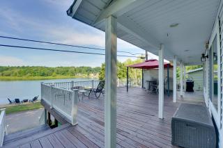 Big Pine Island Lake Cottage w/ Boat Dock & Kayaks - 8