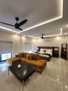 Modern Luxe Apartment-Qayyam-Netflix-Gulberg-LHR - 6
