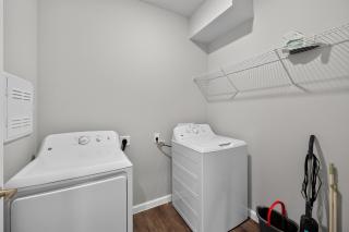 Whitewing Flats Spacious 2BR - 4