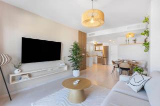 Bright 3BR with Rooftop Pool BBQ 500m from Beach - 3