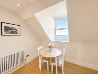 123 On The Sea - The Eaves - 6