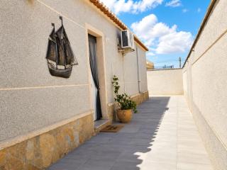 Townhouse with shared pool - 4