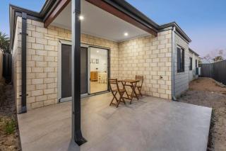 Professional Single Room 9 Walk to Curtin Uni - 6