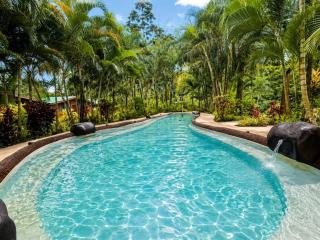 Arenal Volcano Glamping Retreat & Natural Hot Springs - 7