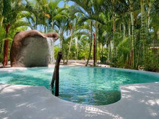 Arenal Volcano Glamping Retreat & Natural Hot Springs - 4