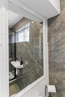Modern Nottingham Studio - 11 - 1
