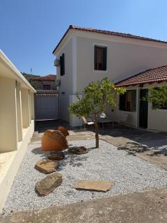 Apollon Heritage House - 9