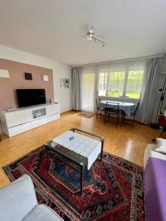 Quiet and sunny 2-room apartment with balcony - 3