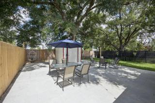 Modern Fully Furnished 3BR 2BA Orlando Home Near UCF Downtown Hospitals Disney and MCO with Free WiFi Garage Private Backyard Perfect for Families Business Travelers Vacation and Extended Stays - 8