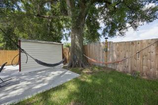 Modern Fully Furnished 3BR 2BA Orlando Home Near UCF Downtown Hospitals Disney and MCO with Free WiFi Garage Private Backyard Perfect for Families Business Travelers Vacation and Extended Stays - 4
