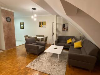 Stylish 3BR in Skopje Center 6 Guests WiFi - 0