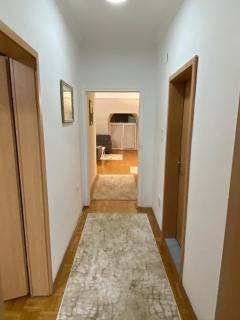 Stylish 3BR in Skopje Center 6 Guests WiFi - 3