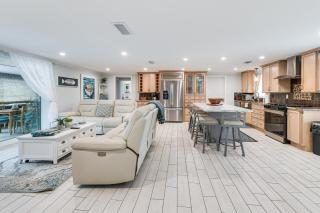 Backyard Oasis! Waterfront Haven in Bradenton - 5