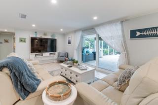 Backyard Oasis! Waterfront Haven in Bradenton - 6