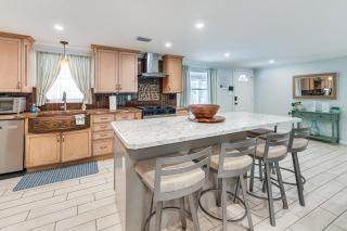 Backyard Oasis! Waterfront Haven in Bradenton - 4