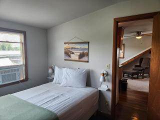Beach Bum West-O Cabins - 7