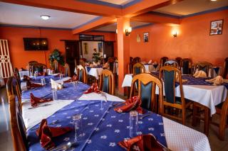 Sandton hotel kasese - 4