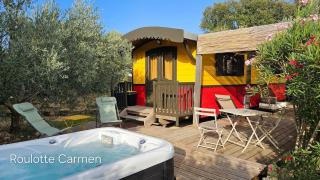 Roulotte Carmen avec Jacuzzi - 0