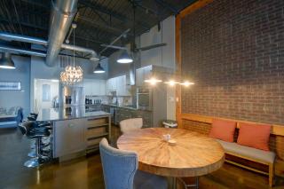 Industrial Dtwn Roanoke Loft w/ Private Hot Tub - 5