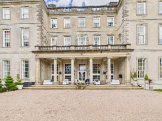 NEW Luxurious Umberslade Hall Retreat By Signature Stays with Cinema Room - 5
