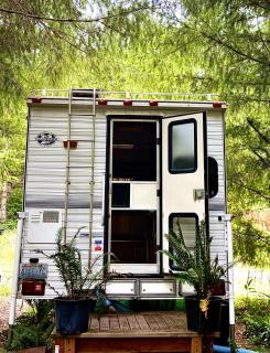 Camper for 2 less than half a mile from Mt Rainier - 8