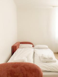 Quiet Apartment Near Main Station - 6