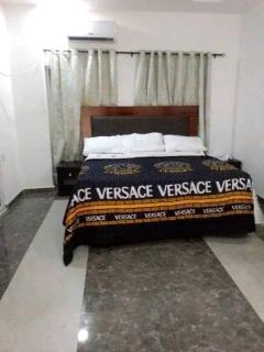 Naira & Kobo Hotel and suite - 3