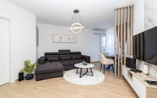 Silver Lake Residence - 8